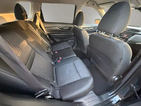 Used 2019 Nissan Rogue SV FWD image 29