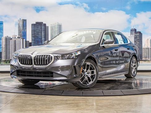 Used 2026 BMW i5 eDrive40 image 2