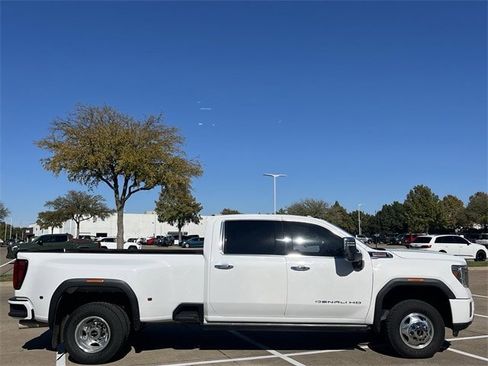Used 2022 GMC Sierra 3500 Denali image 3
