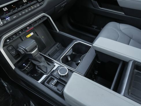 Used 2024 Toyota Tundra Limited image 10