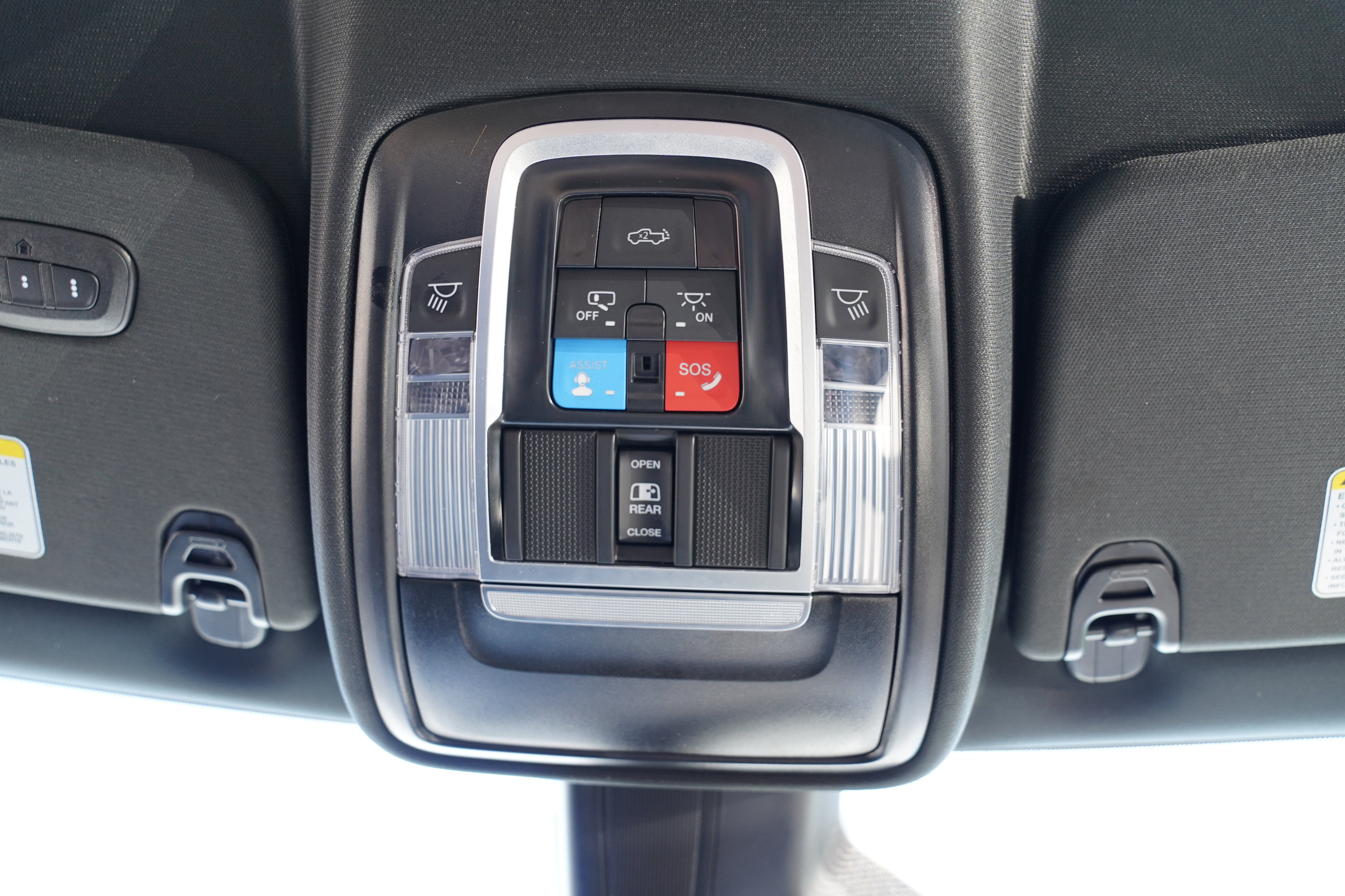 Used 2025 RAM 1500 Big Horn AWD/4WD image 32
