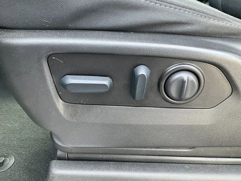 Used 2022 Chevrolet Silverado 1500 RST w/ Redline Edition image 6