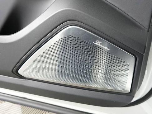 Certified 2024 Porsche Cayenne Turbo image 17