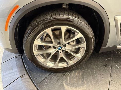 Used 2024 BMW X5 xDrive40i w/ Premium Package AWD/4WD image 15