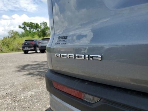 New 2026 GMC Acadia Elevation image 8