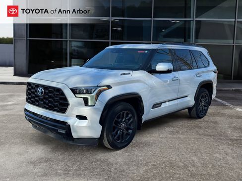 Used 2023 Toyota Sequoia Platinum image 9