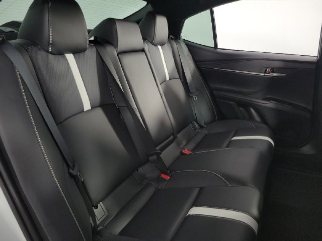 Used 2026 Toyota Camry SE w/ Convenience Package FWD image 16