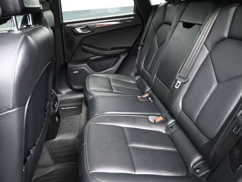 Used 2019 Porsche Macan S image 15