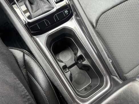 Used 2025 Jeep Compass Latitude image 28