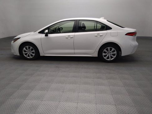 Used 2022 Toyota Corolla LE FWD image 3