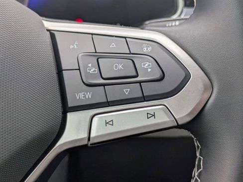 New 2026 Volkswagen Taos SE FWD image 26