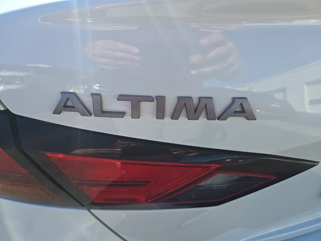 Used 2023 Nissan Altima 2.5 SV FWD image 40