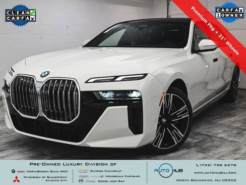Used 2025 BMW 760i xDrive w/ Premium Package AWD/4WD image 1