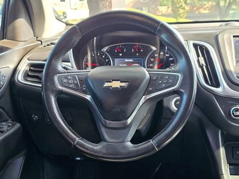 Used 2021 Chevrolet Equinox LT FWD image 23