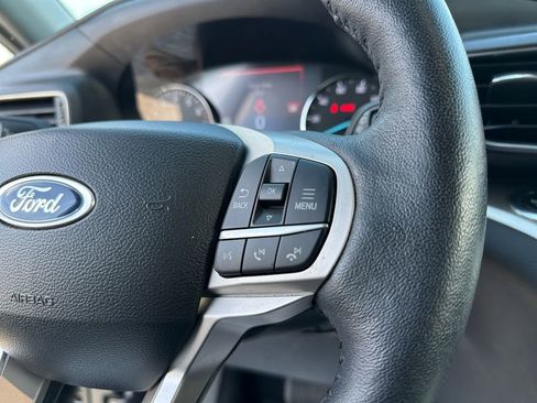 Used 2022 Ford Explorer XLT w/ Equipment Group 202A image 22