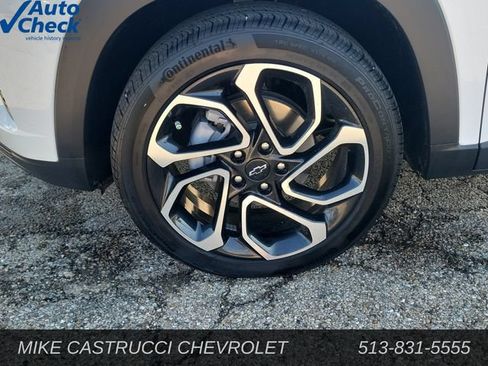 Used 2026 Chevrolet Trax RS FWD image 9