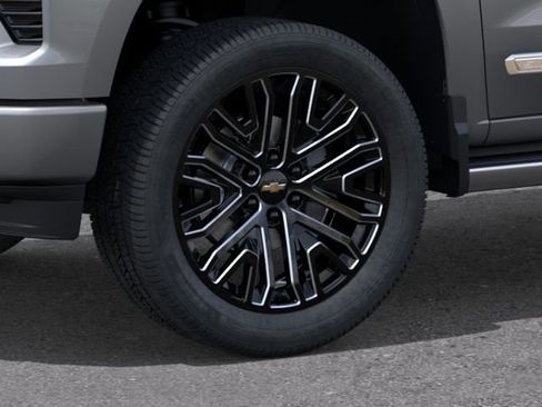 New 2026 Chevrolet Silverado 1500 High Country AWD/4WD image 9