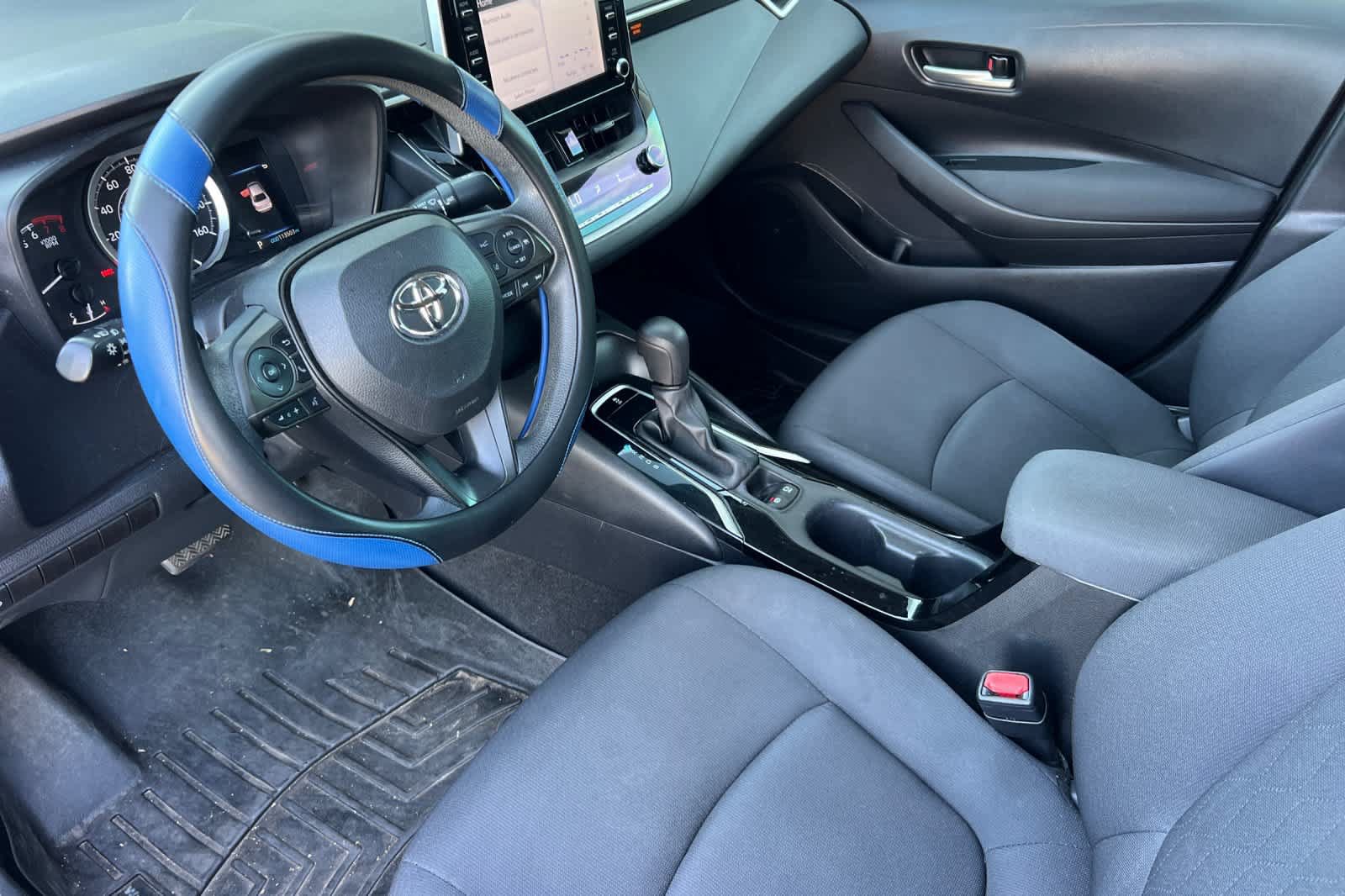 Used 2020 Toyota Corolla LE FWD image 9