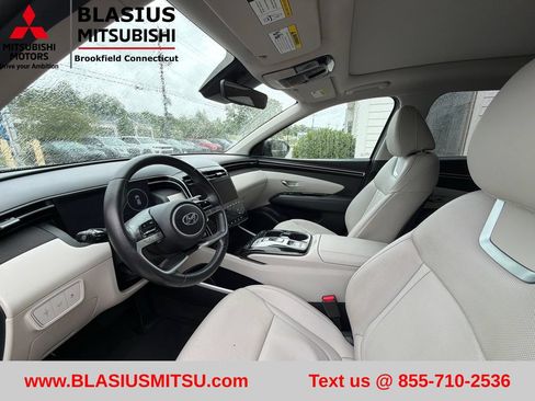 Used 2023 Hyundai Tucson Limited AWD/4WD image 19