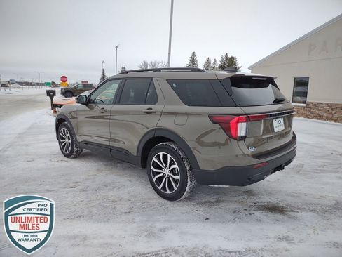 New 2026 Ford Explorer ST-Line image 3