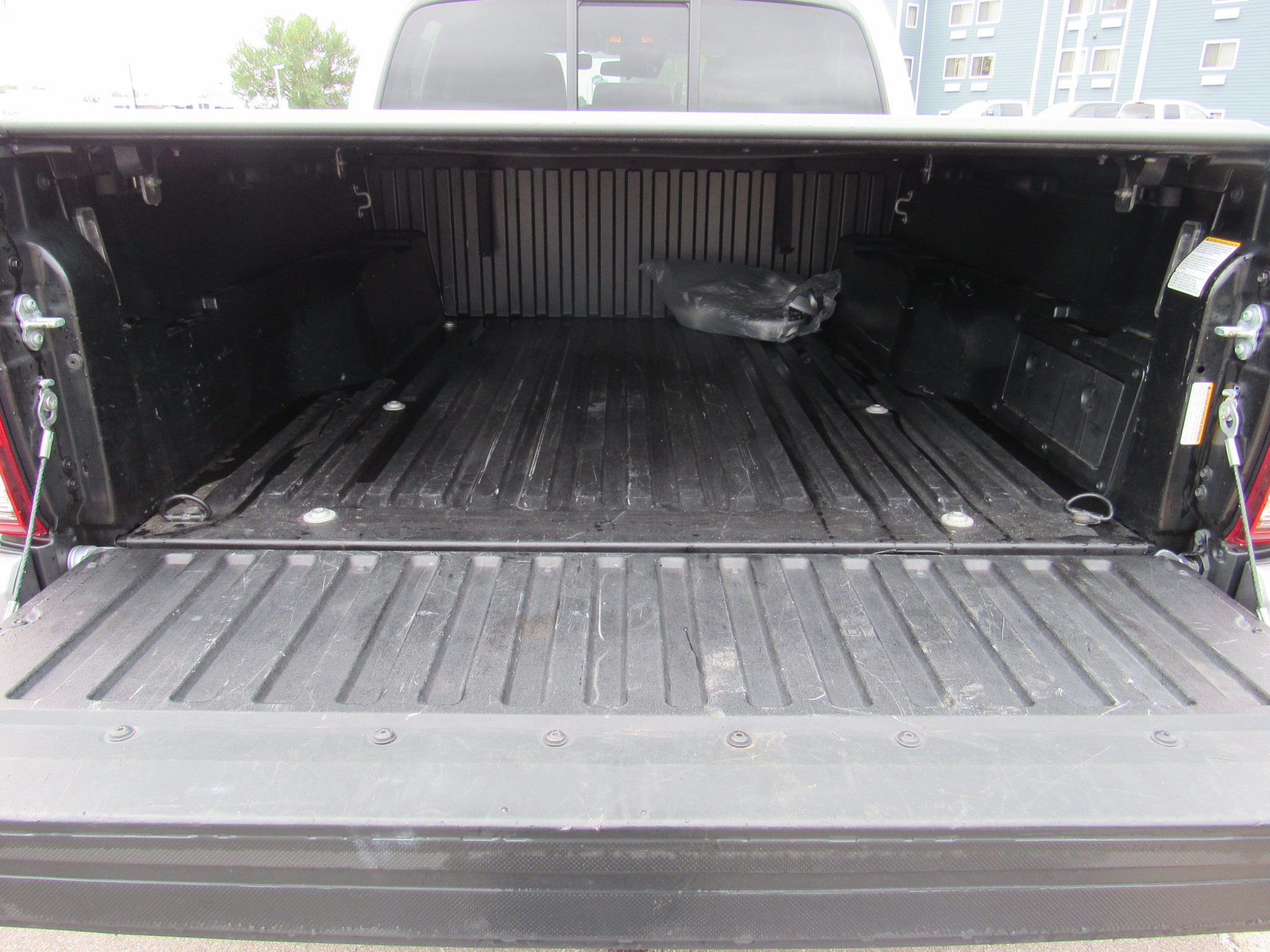 Used 2021 Toyota Tacoma SR AWD/4WD image 38