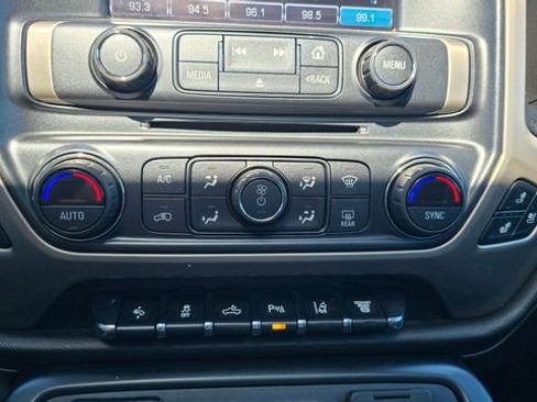 Used 2018 GMC Sierra 2500 Denali image 24