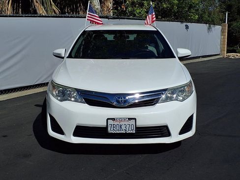 Used 2013 Toyota Camry LE image 2