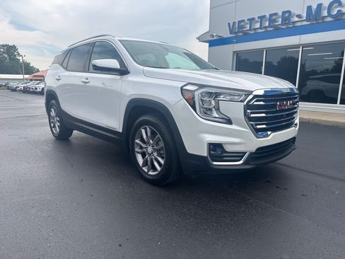 Certified 2024 GMC Terrain SLT w/ Infotainment Package II AWD/4WD image 1