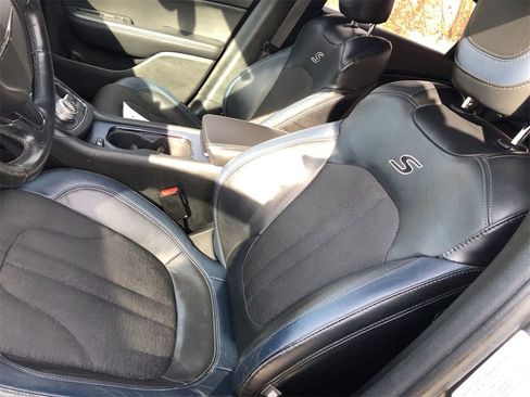 Used 2015 Chrysler 200 S w/ Sun/Sound Group image 11