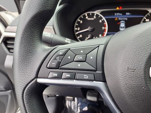 Certified 2025 Nissan Altima 2.5 SV FWD image 13