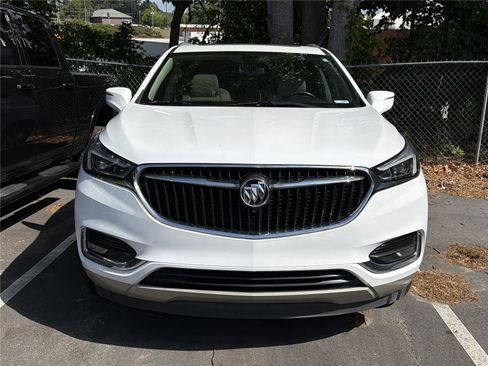Used 2020 Buick Enclave Essence w/ Sound and Sites Package FWD image 2