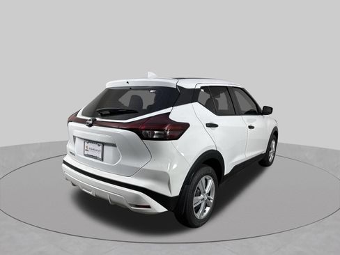 Used 2025 Nissan Kicks Play S FWD image 35