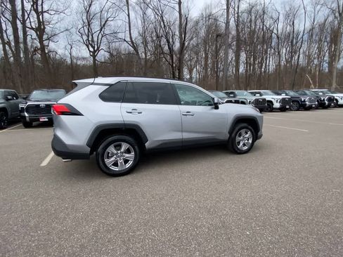 Used 2025 Toyota RAV4 XLE w/ Convenience Package image 2