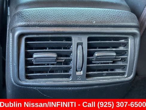 Used 2017 Nissan Rogue Sport SV AWD/4WD image 42