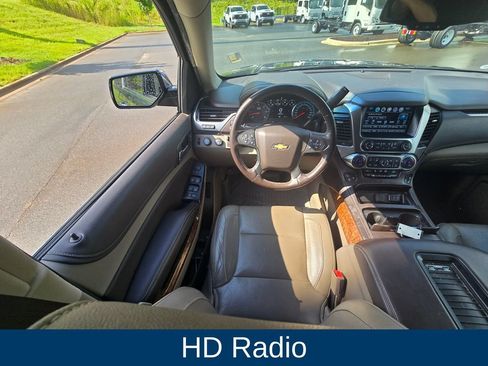 Used 2019 Chevrolet Suburban Premier AWD/4WD image 15