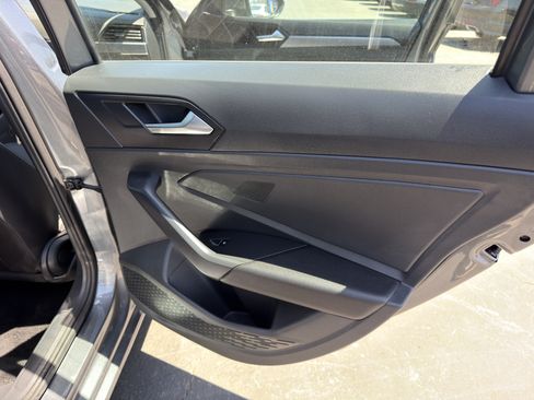 Used 2024 Volkswagen Jetta SE FWD image 13