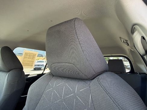 Used 2020 Toyota RAV4 XLE AWD/4WD image 11