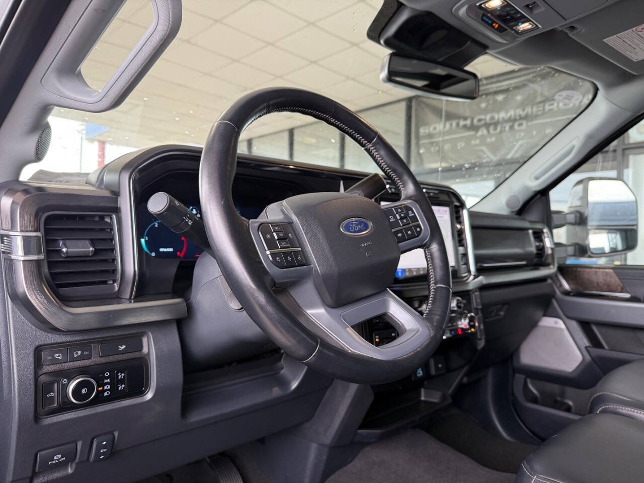 Used 2024 Ford F350 Lariat AWD/4WD image 8