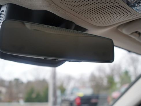 Used 2022 Mercedes-Benz GLC 300 4MATIC w/ Premium Package Lite image 31