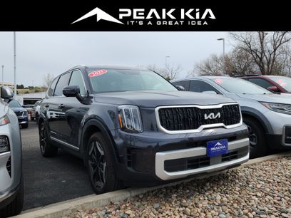 Used 2025 Kia Telluride EX w/ EX Captain's Chair Package