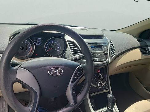 Used 2016 Hyundai Elantra SE FWD image 24