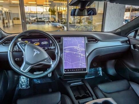 Used 2021 Tesla Model S Performance image 31