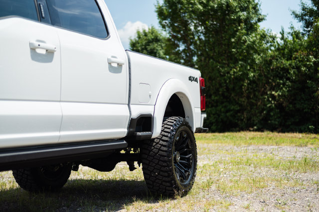 New 2026 Ford F250 Lariat w/ Black Appearance Package AWD/4WD image 9
