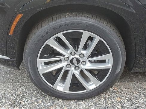 New 2026 Cadillac Vistiq Luxury image 7