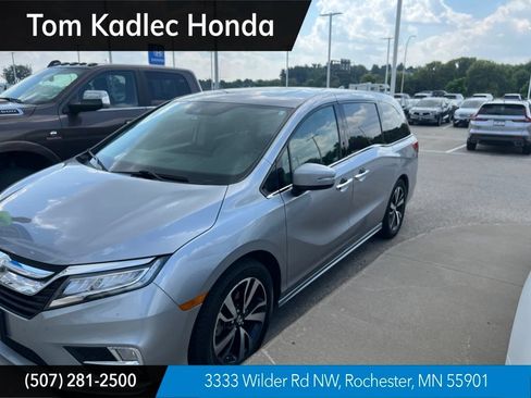 Used 2018 Honda Odyssey Elite image 1