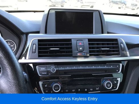 Used 2016 BMW 328i xDrive Sedan AWD/4WD image 5