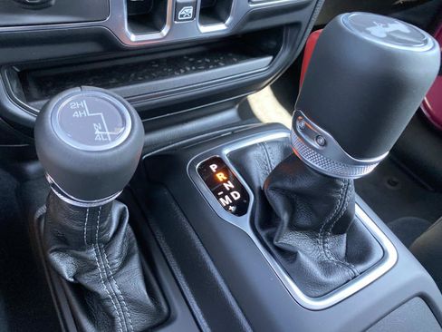 New 2026 Jeep Wrangler Unlimited Sahara AWD/4WD image 13