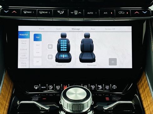 New 2024 Jeep Grand Wagoneer Series III image 25