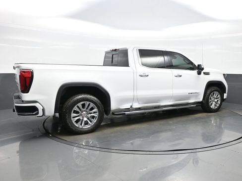 Used 2023 GMC Sierra 1500 Denali w/ Technology Package AWD/4WD image 6