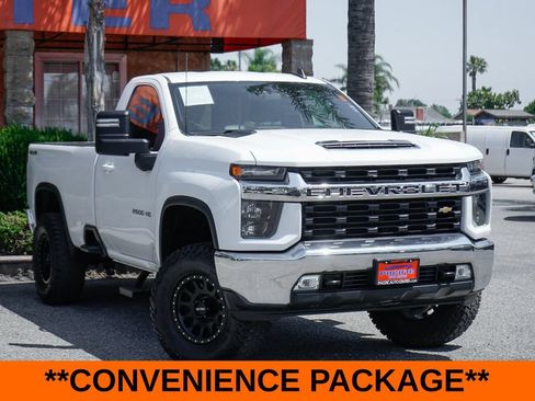 Used 2022 Chevrolet Silverado 2500 LT w/ Convenience Package AWD/4WD image 2